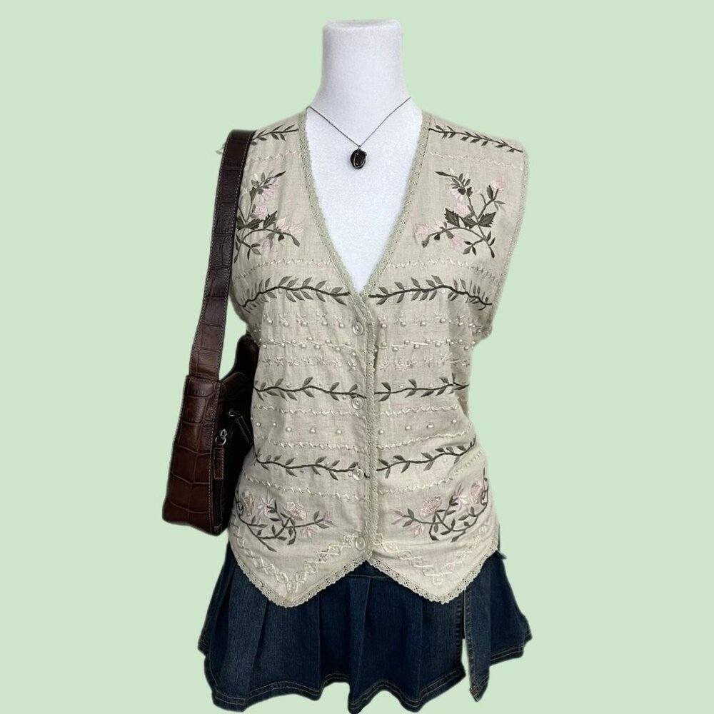 American Vintage Cream Embroidered Vest